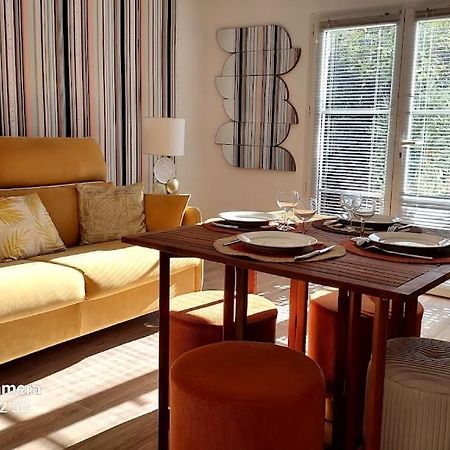 Rez-De-Chaussee Privatif Spacieux 3* D'Une Villa Centre Ville Hyères Buitenkant foto